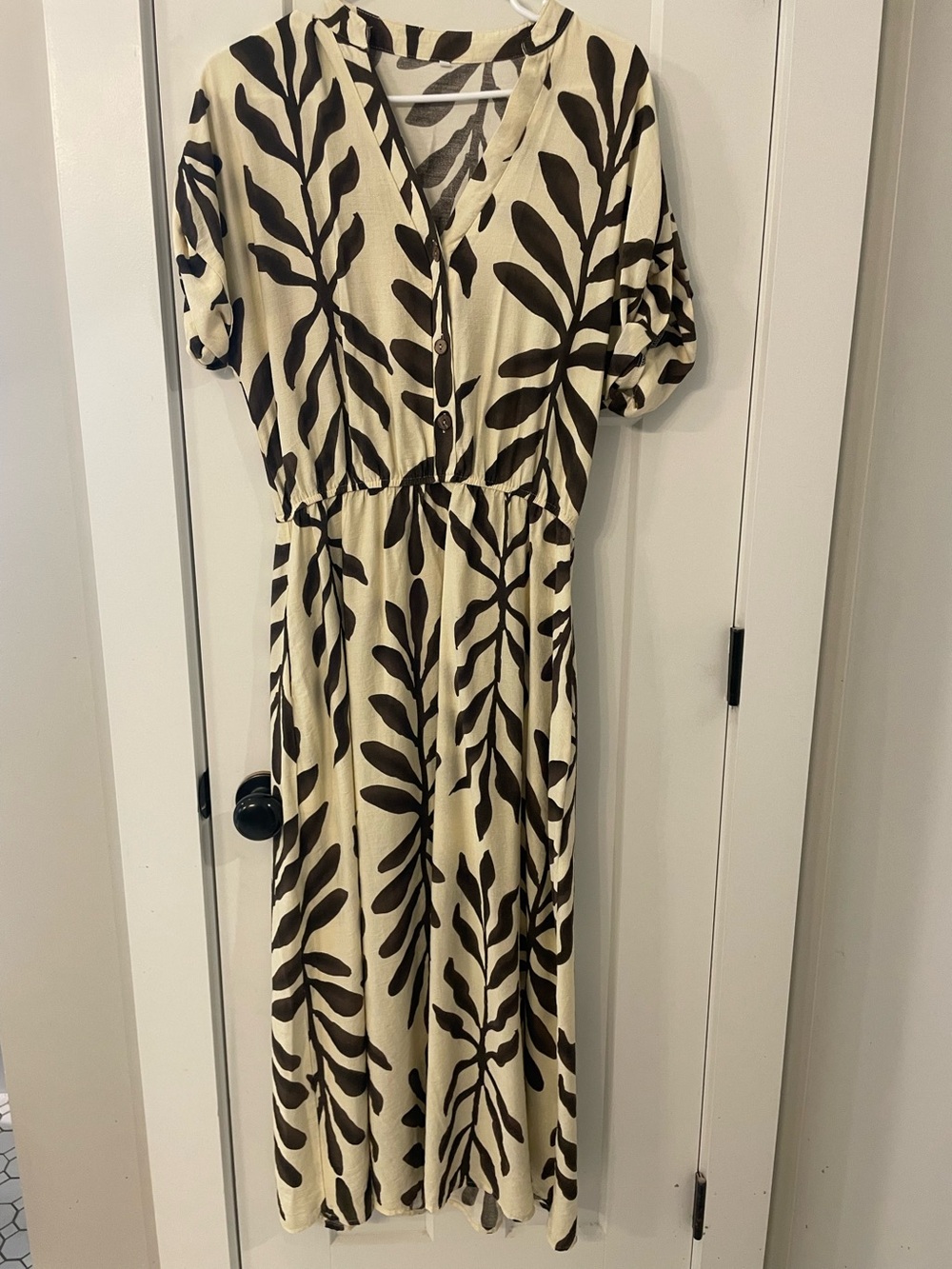 Cream and Brown Leaf-Print  Short Sleeve Midi Dress